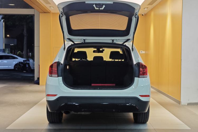 Used BMW X1 2013 sDrive18i Sport Design Package Trunk