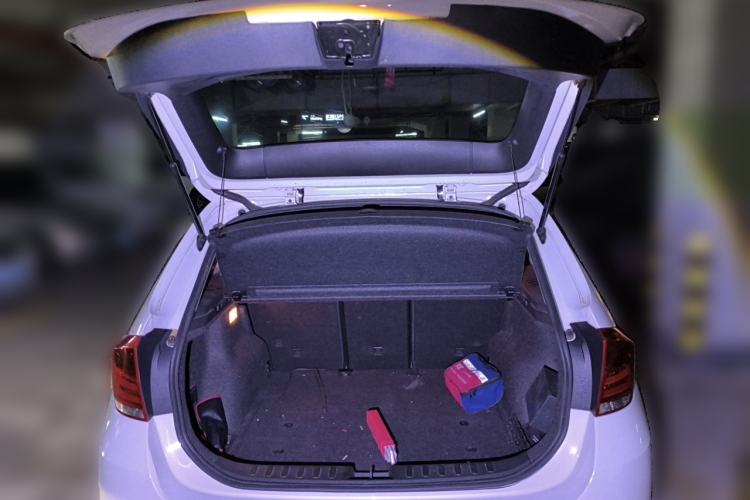 Used BMW X1 2013 sDrive18i Fashion Model Trunk