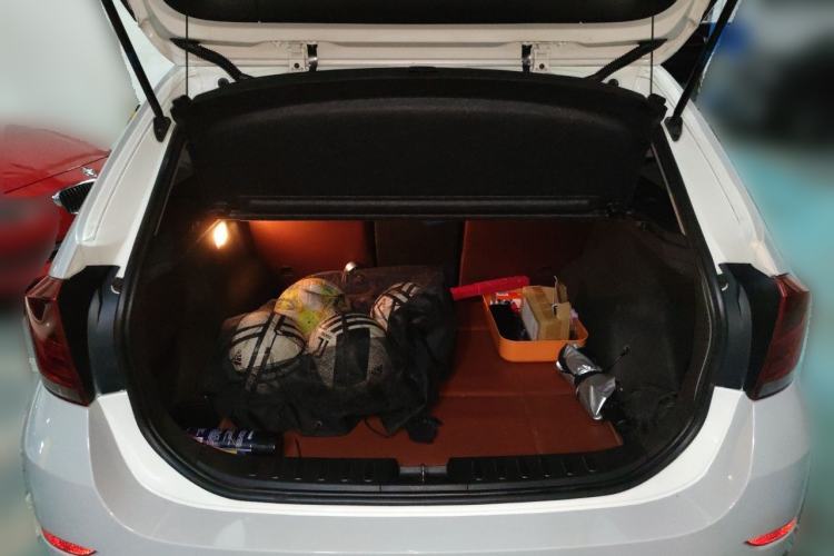 Used BMW X1 2013 sDrive18i Fashion Model Trunk