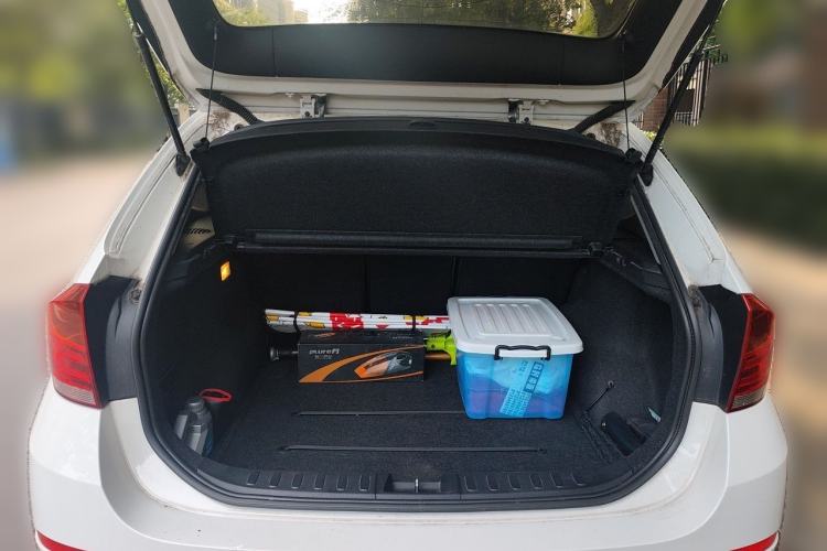 Used BMW X1 2013 sDrive18i Fashion Model Trunk