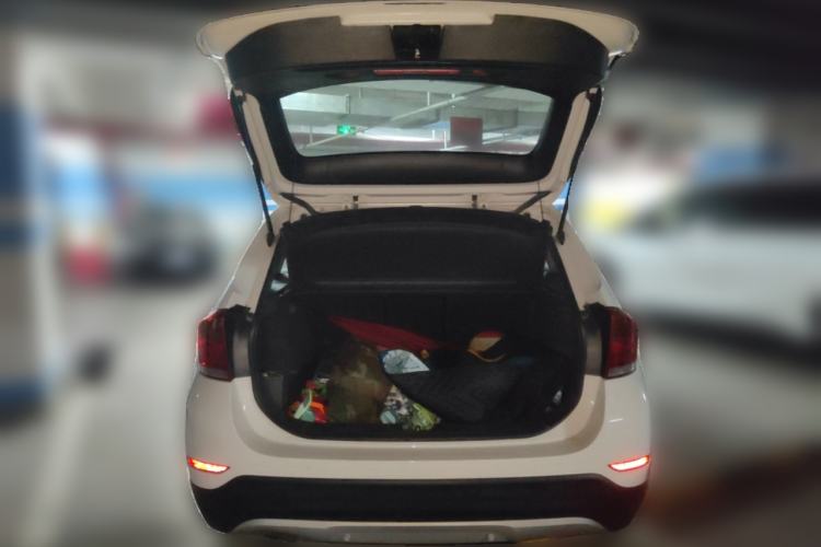 Used BMW X1 2013 sDrive18i Fashion Model Trunk