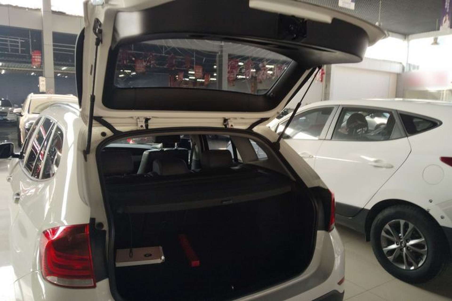 Used BMW X1 2013 sDrive18i Fashion Model Trunk