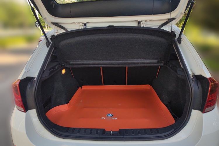 Used BMW X1 2013 sDrive18i Fashion Model Trunk
