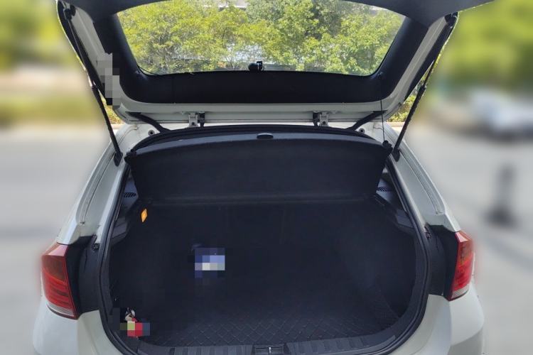 Used BMW X1 2013 sDrive18i Fashion Model Trunk