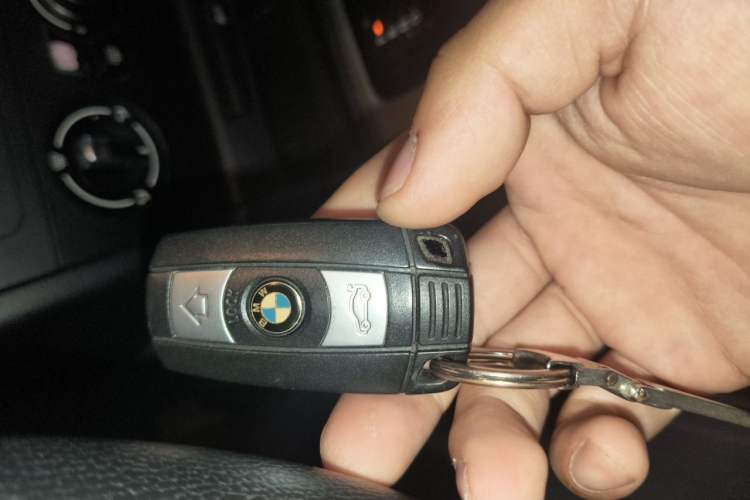 Used BMW X1 2013 sDrive18i Fashion Model Vehicle Key