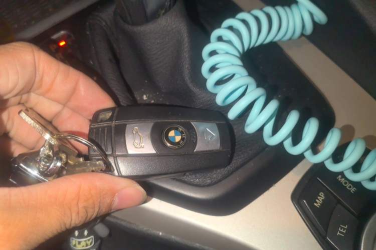 Used BMW X1 2013 sDrive18i Fashion Model Vehicle Key