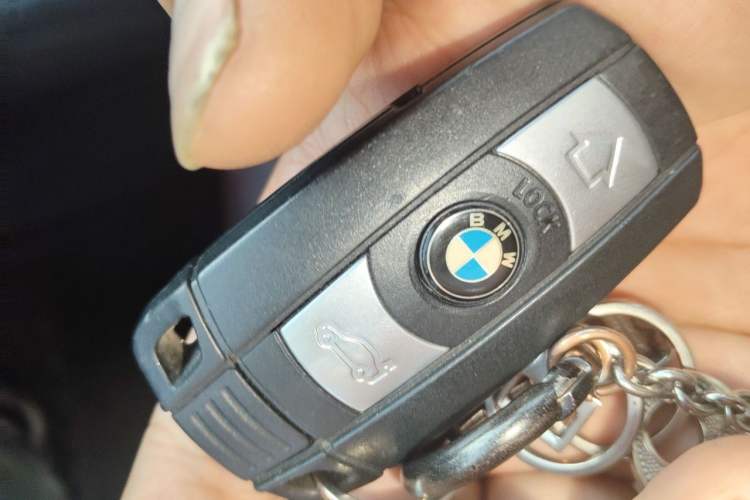 Used BMW X1 2013 sDrive18i Fashion Model Vehicle Key