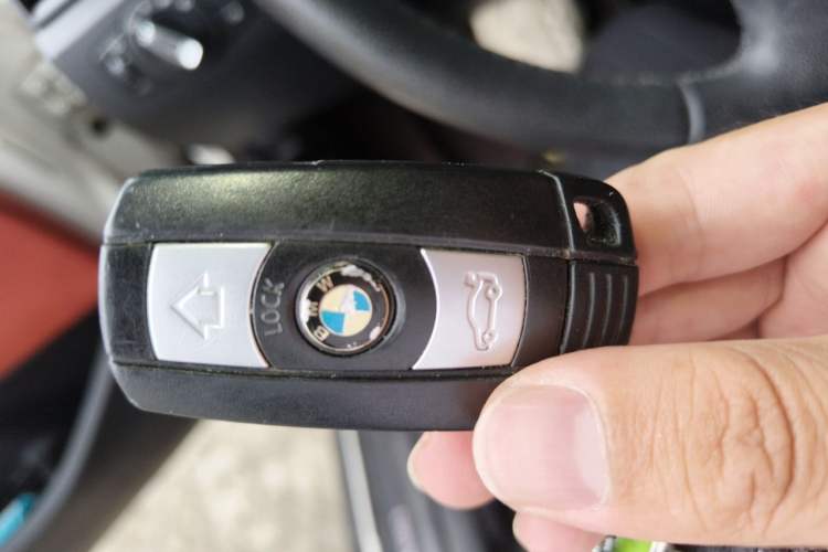 Used BMW X1 2013 sDrive18i Fashion Model Vehicle Key