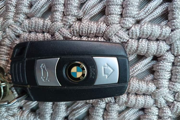 Used BMW X1 2013 sDrive18i Fashion Model Vehicle Key