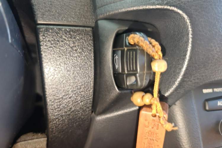 Used BMW X1 2013 sDrive18i Fashion Model Vehicle Key