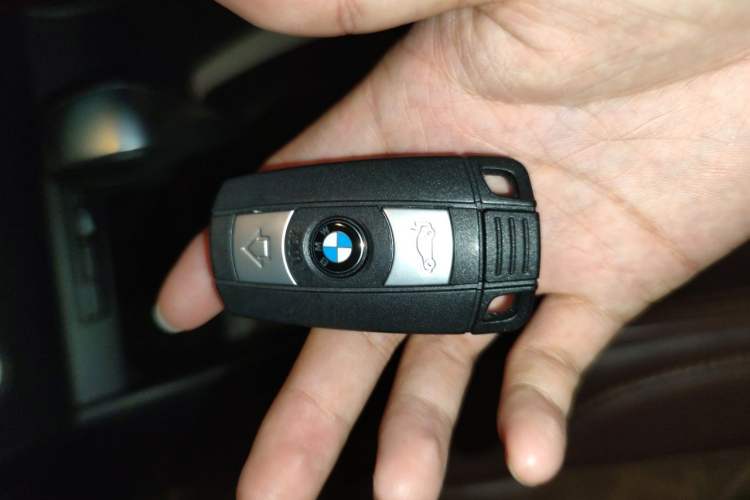 Used BMW X1 2013 sDrive18i Fashion Model Vehicle Key