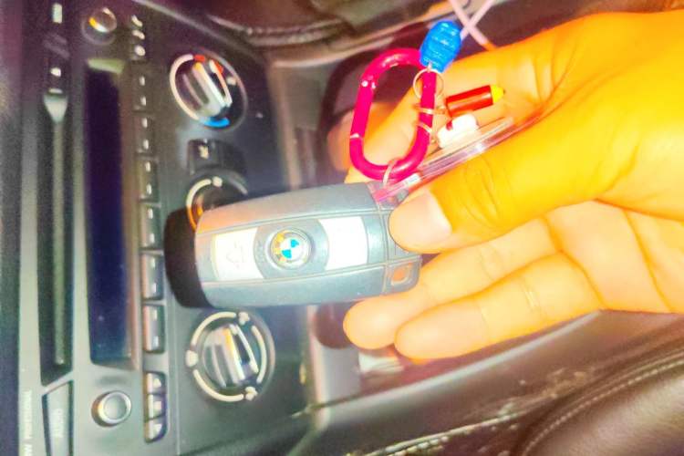 Used BMW X1 2013 sDrive18i Fashion Model Vehicle Key