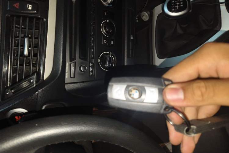 Used BMW X1 2013 sDrive18i manual model Vehicle Key