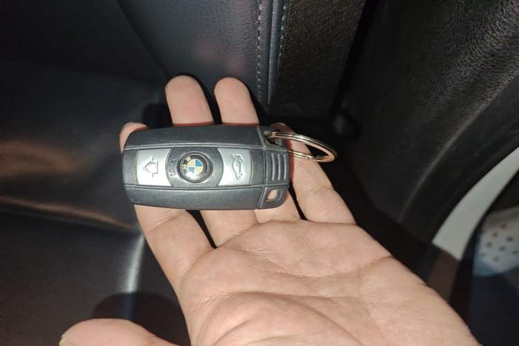 Used BMW X1 2013 sDrive18i Fashion Model Vehicle Key