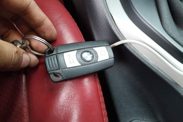 Used BMW X1 2013 sDrive18i Fashion Model Vehicle Key