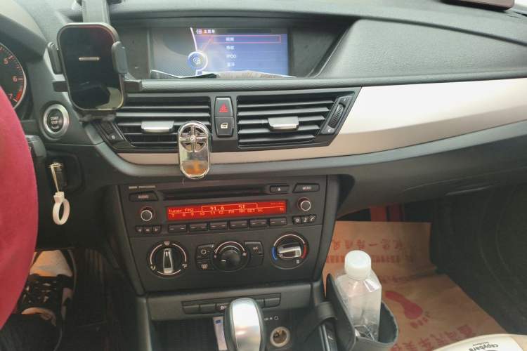 Used BMW X1 2013 sDrive18i Fashion Model Audio And AC Panel