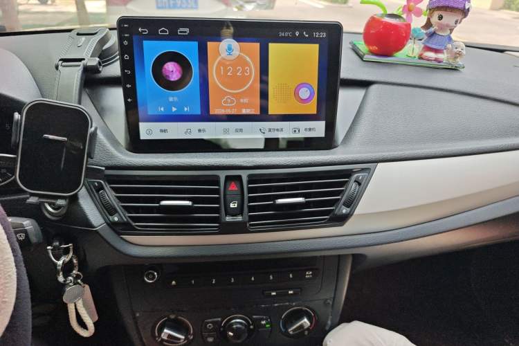 Used BMW X1 2013 sDrive18i Fashion Model Audio And AC Panel