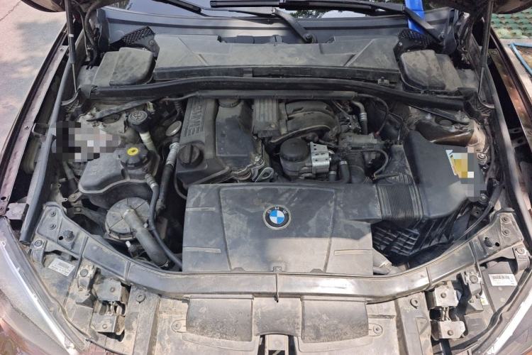 Used BMW X1 2013 sDrive18i Fashion Model Engine Bay