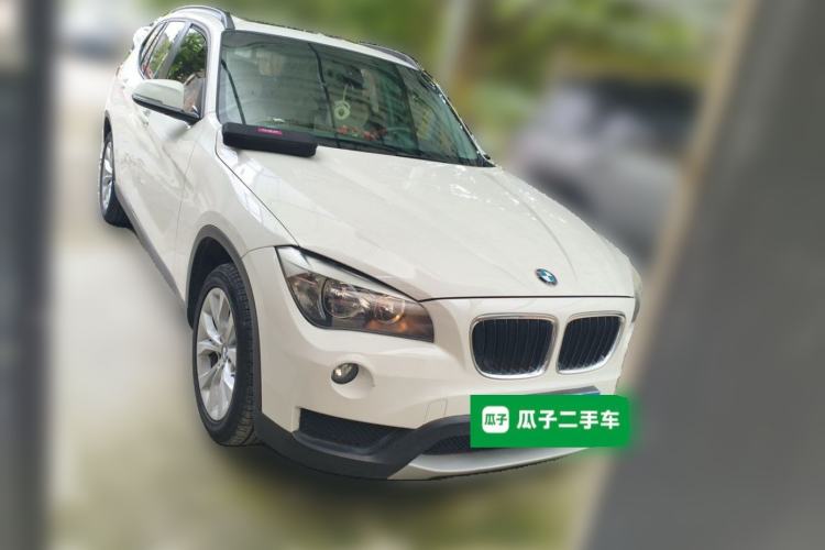 Used BMW X1 2013 sDrive18i Fashion Model Front Right 45 Deg