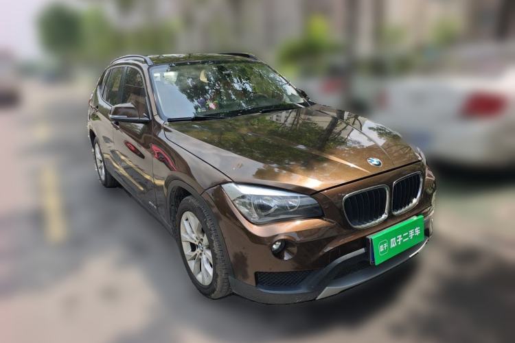 Used BMW X1 2013 sDrive18i Fashion Model Front Right 45 Deg