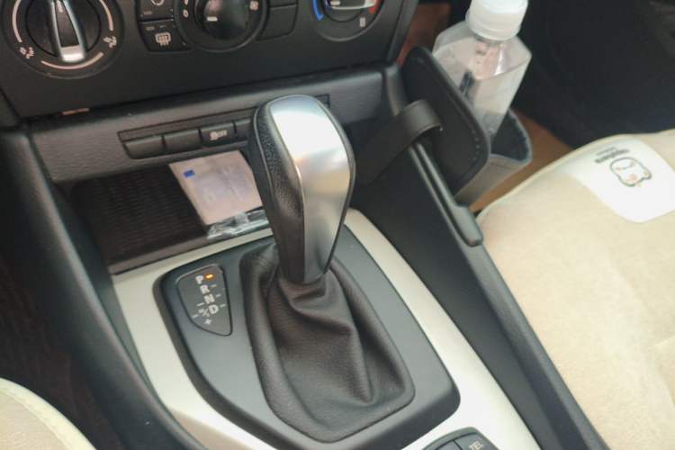 Used BMW X1 2013 sDrive18i Fashion Model Gear Lever