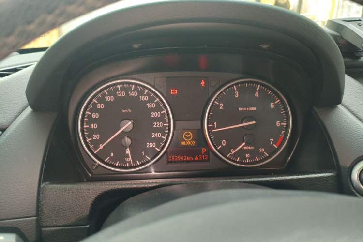 Used BMW X1 2013 sDrive18i Fashion Model Instrument Cluster