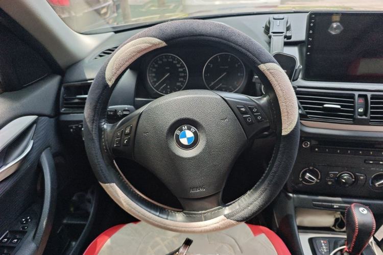 Used BMW X1 2013 sDrive18i Fashion Model Steering Wheel