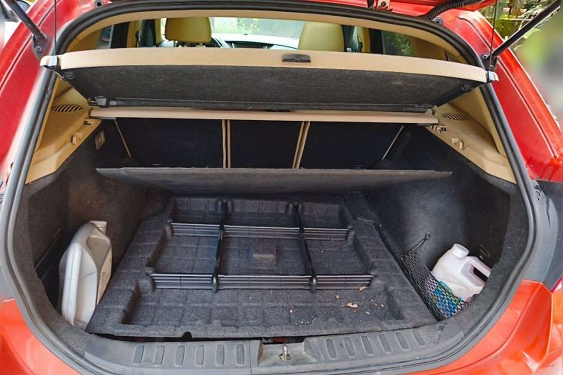Used BMW X1 2013 sDrive18i Leading Model Trunk