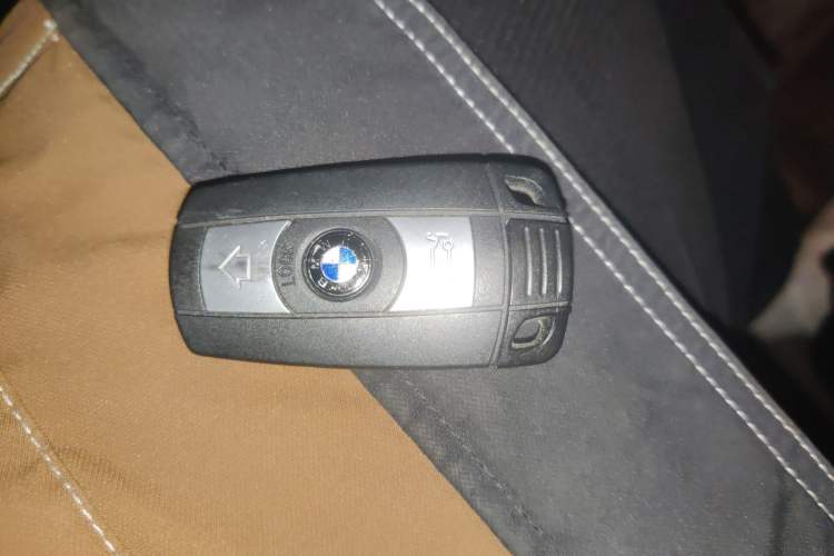 Used BMW X1 2013 sDrive18i Fashion Model Vehicle Key