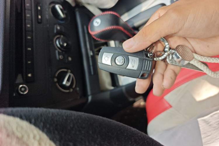 Used BMW X1 2013 sDrive18i Fashion Model Vehicle Key