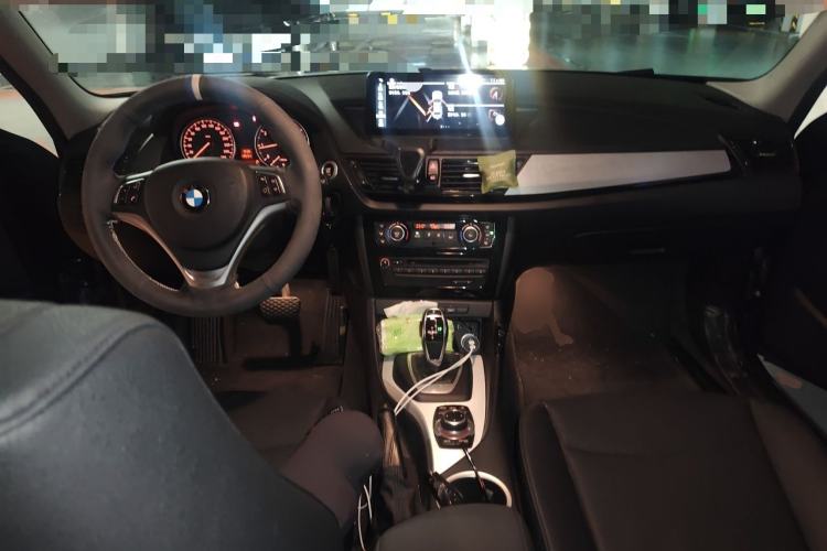 Used BMW X1 2014 sDrive18i Leading Model Center Console