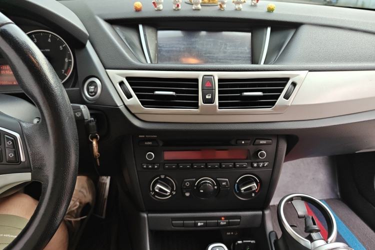 Used BMW X1 2014 sDrive18i Fashion Model Audio And AC Panel