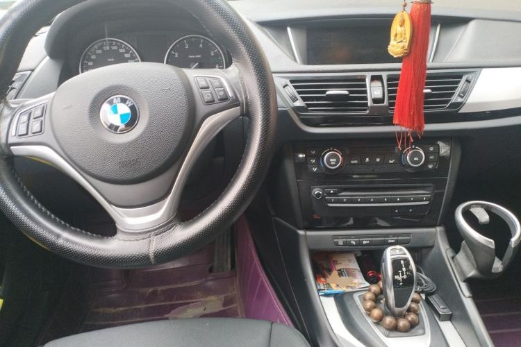 Used BMW X1 2014 sDrive18i Leading Model Center Console