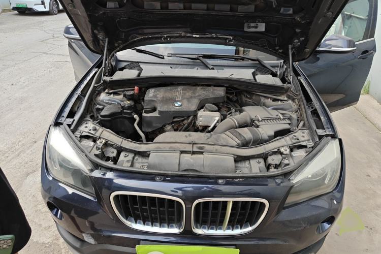 Used BMW X1 2014 sDrive18i Fashion Model Engine Bay