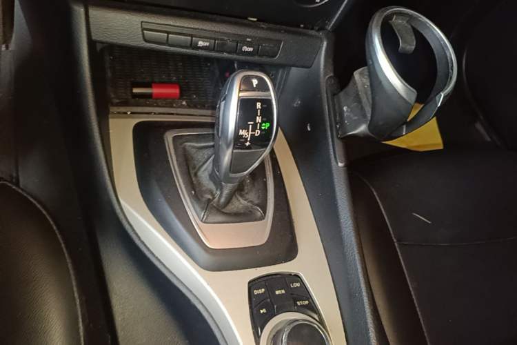 Used BMW X1 2014 sDrive18i Fashion Model Gear Lever