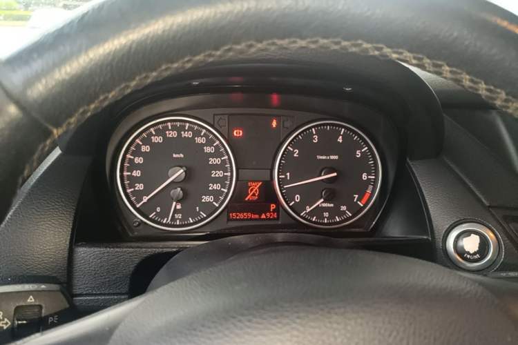 Used BMW X1 2014 sDrive18i Fashion Model Instrument Cluster