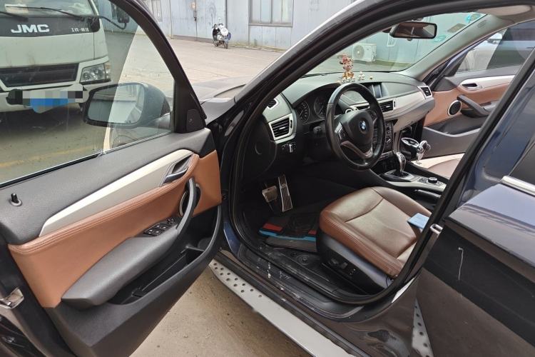 Used BMW X1 2014 sDrive18i Fashion Model Interior 3