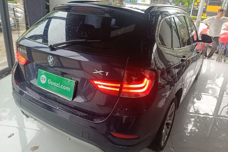 Used BMW X1 2014 sDrive18i Fashion Model Rear Right 45 Deg