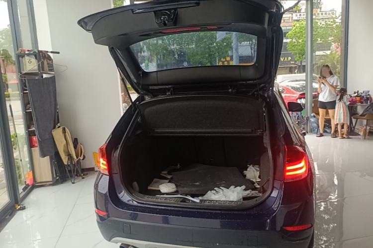 Used BMW X1 2014 sDrive18i Fashion Model Trunk