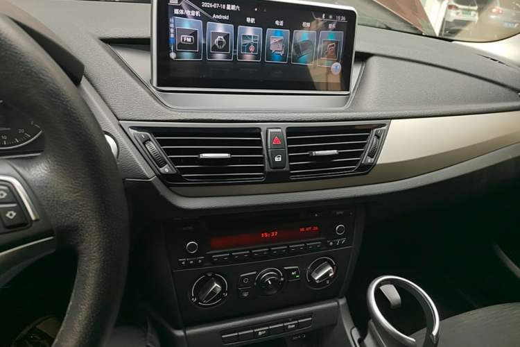 Used BMW X1 2014 sDrive18i Fashion Model Audio And AC Panel
