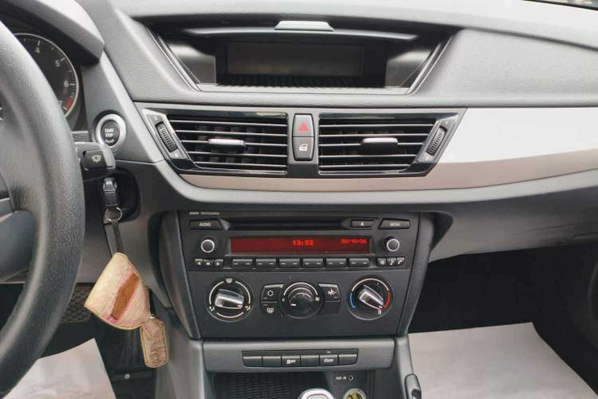 Used BMW X1 2014 sDrive18i Fashion Model Audio And AC Panel