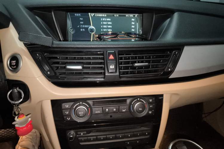Used BMW X1 2014 sDrive18i Leading Model Audio And AC Panel