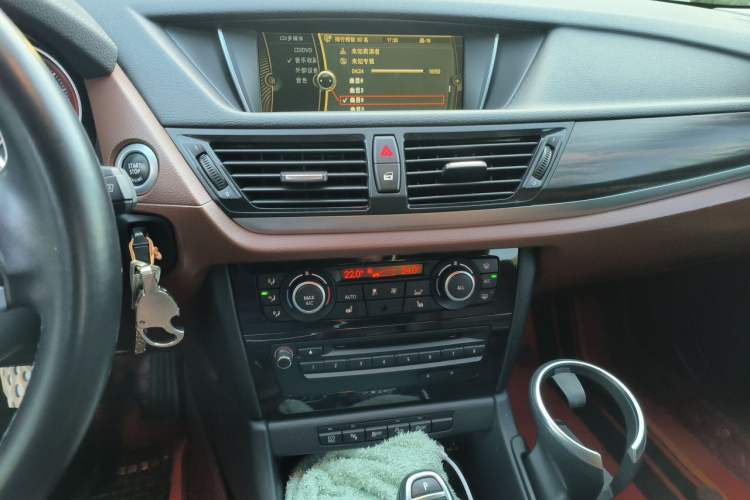 Used BMW X1 2014 xDrive20i X Design Package Audio And AC Panel