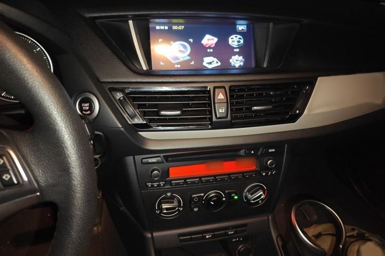 Used BMW X1 2014 sDrive18i Fashion Model Audio And AC Panel