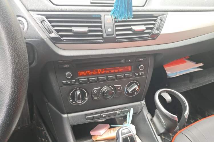 Used BMW X1 2014 sDrive18i Fashion Model Audio And AC Panel