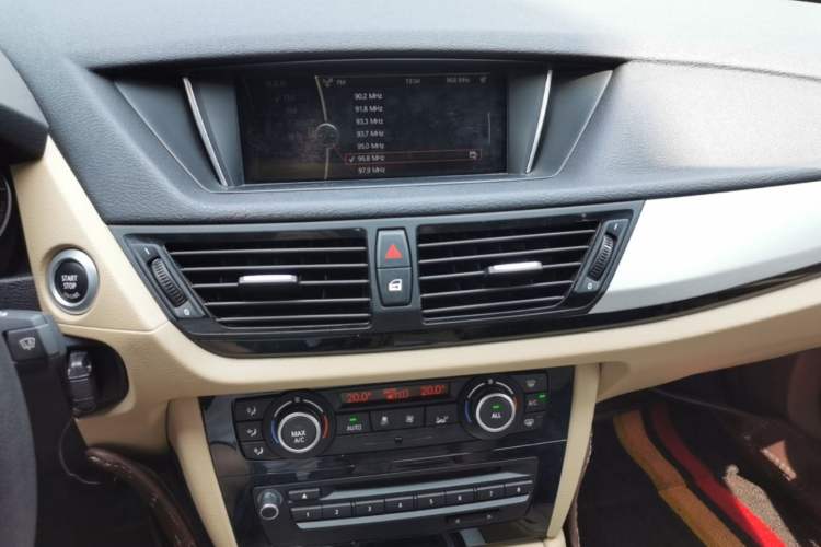 Used BMW X1 2014 sDrive18i Leading Model Audio And AC Panel