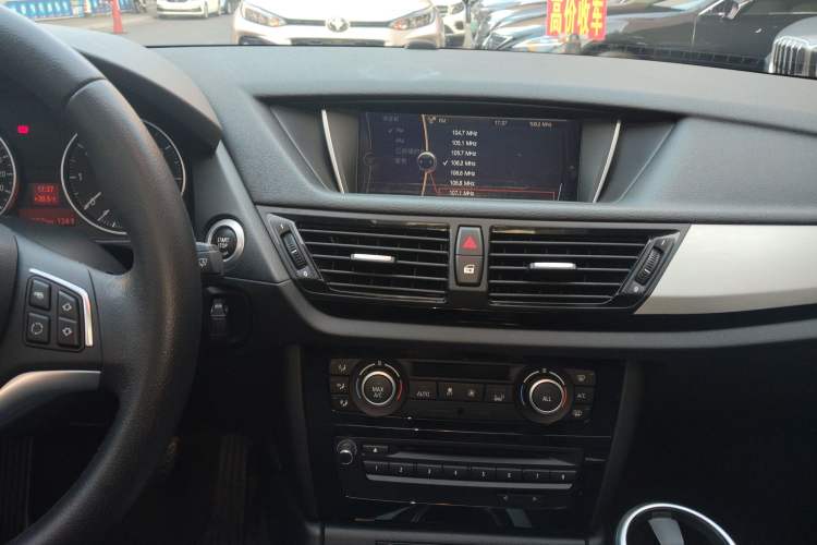 Used BMW X1 2014 sDrive18i Leading Model Audio And AC Panel