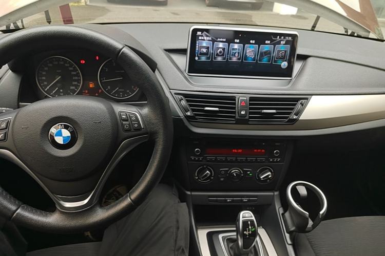 Used BMW X1 2014 sDrive18i Fashion Model Center Console