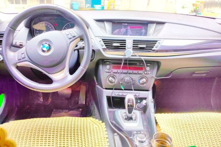 Used BMW X1 2014 sDrive18i Leading Model Center Console