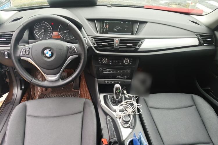 Used BMW X1 2014 sDrive18i Leading Model Center Console